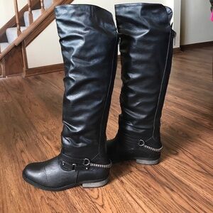 Black Boots with Silver Coil Design